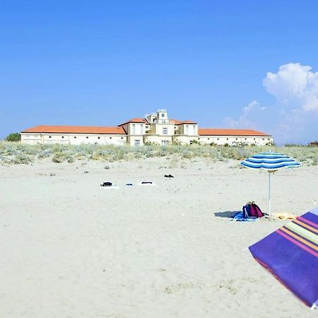 Duenenresidenz Regina Elena Ferienwohnung Am Strand Calambrone Exterior foto