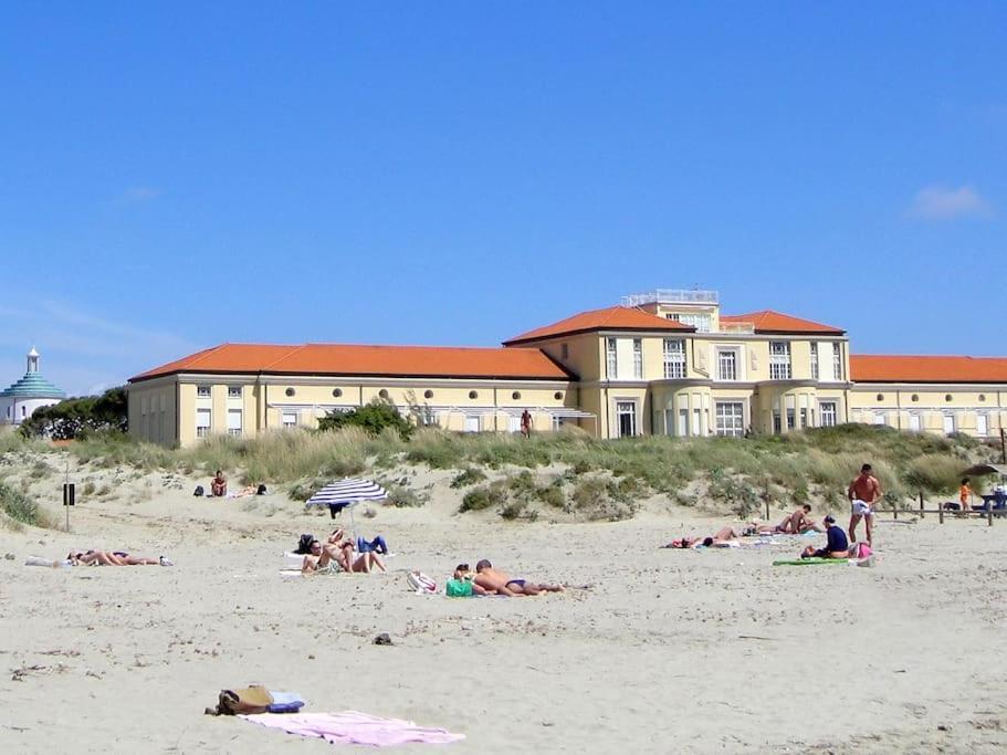 Duenenresidenz Regina Elena Ferienwohnung Am Strand Calambrone Exterior foto