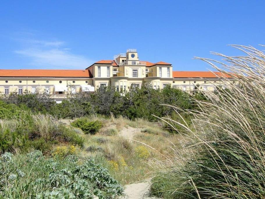 Duenenresidenz Regina Elena Ferienwohnung Am Strand Calambrone Exterior foto